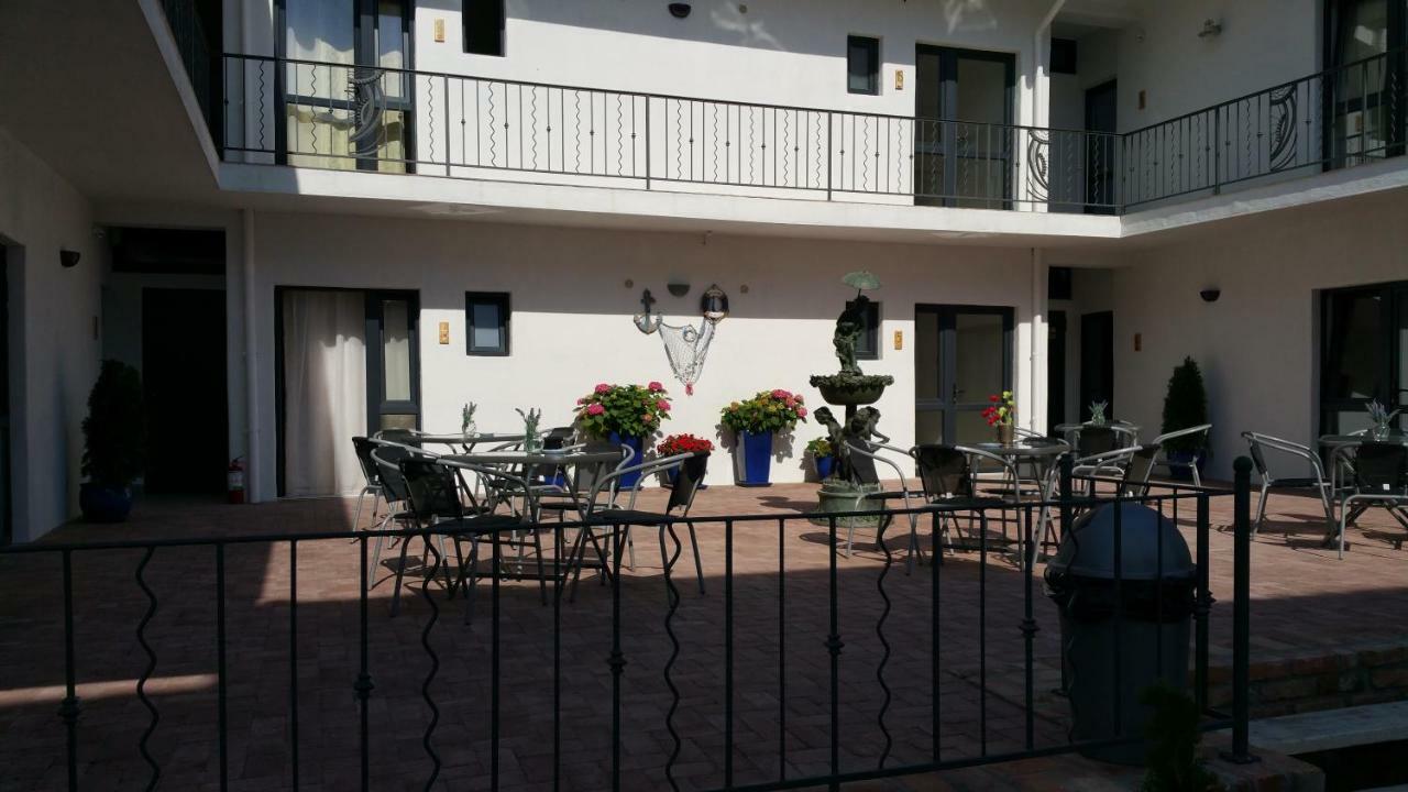 Sunny Border (Adults Only) Hotel Vama Veche Exterior photo